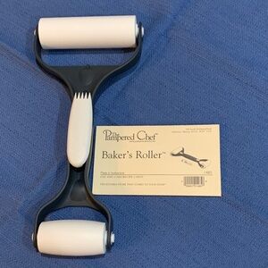Pampered Chef Baker's Roller with White and Black Design